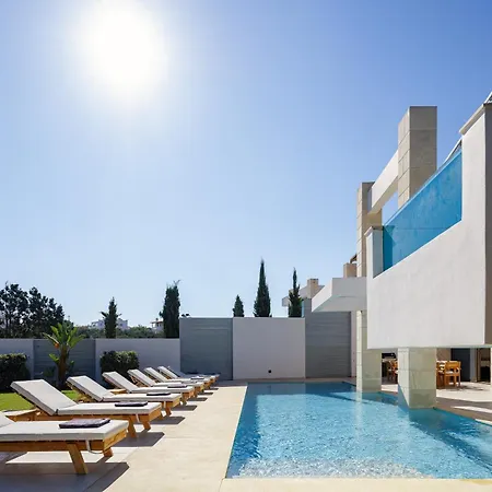 Villa Aroma *